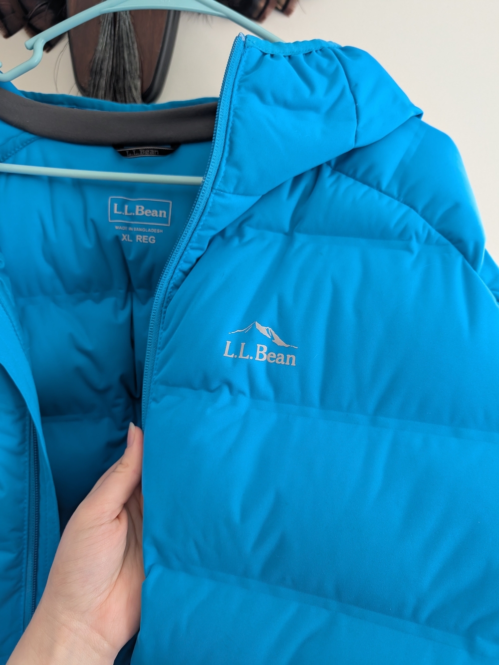 L.L. Bean Mens Blue Goose Down Jacket with Hood